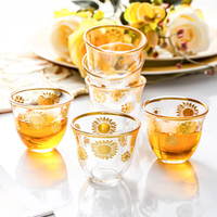 Vente en gros de tasses à café et à thé de luxe de style arabe et turc, marque YaFu, en verre doré, 60 ml et 80 ml, avec soucoupe, 6 ensembles par carton