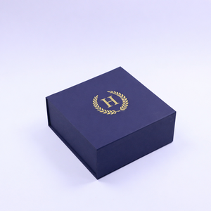 Boîte rigide en forme de livre avec fermeture magnétique bleu marine de luxe personnalisée avec du papier de soie pour l'emballage de cosmétiques haut de gamme - Product Image 5