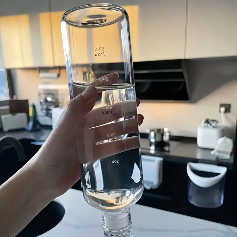 Bottiglia d'acqua a tenuta stagna da 500ml leggera, marcata nel tempo, resistente alle alte temperature e bottiglia d'acqua in plastica antigoccia PP