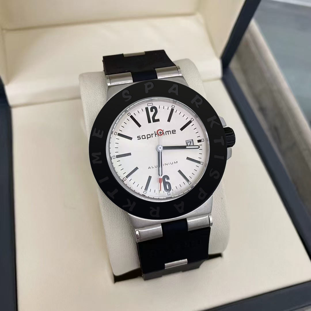 นาฬิกาสีขาว1เรือน