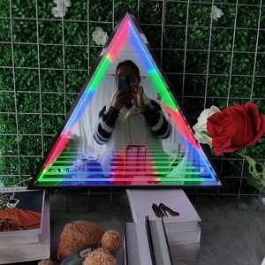 Insegna LED 3D Personalizzata con Effetto Specchio Infinito, Logo RGB in Acrilico, Insegna Pubblicitaria Luminosa per Aziende, Impermeabile IP65 - Product Image 5