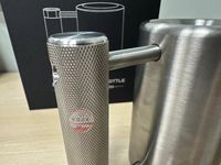 Gourde d'eau personnalisée en forme d'haltère pour le fitness, en acier inoxydable 304 de qualité alimentaire, certifiée ISO9001 CE, usinée CNC