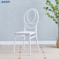 Chaises de mariage en résine PP pour événements Stockage de chaises en plastique de couleur blanche bon marché