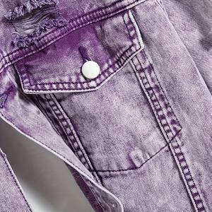 แจ็คเก็ตยีนส์สีม่วงสำหรับผู้ชาย สไตล์ลำลอง ขาดๆ แบบมีรอยขาด ติดกระดุม ปกคลาสสิก มีกระเป๋าหลายช่อง - Product Image 5