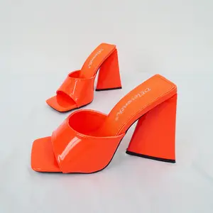 Sandalias de tacón alto para mujer, zapatos a la moda, elegantes, deslizantes, novedad