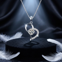 Collier pour femme en argent sterling 925 avec pendentif cœur en moissanite taille ronde 6 mm 0,8 ct, vente en gros, best-seller