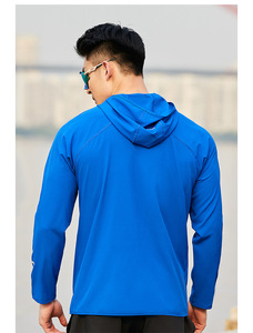 Chaqueta Ligera con Capucha para Hombre, Chaqueta Deportiva de Secado Rápido con Detalles Reflectantes, Chaqueta con Capucha y Logotipo Personalizado - Product Image 6