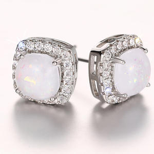 Boucles d'oreilles clous en or blanc E3302 avec opale, serti géométrique, bijoux de mode pour femme, cadeau, style romantique - Product Image 3