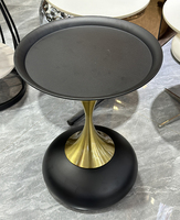 Table d'appoint dorée, design métallique de luxe, table d'appoint moderne pour salon, chambre à coucher, service OEM/ODM personnalisé