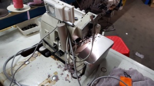 ZY988-4D Factory Direct <b>Sales</b> Fully Automatic High-speed Computerized Sewing Machine Iron Gear Motor <b>for</b> Garment Home Use - Product Image 3