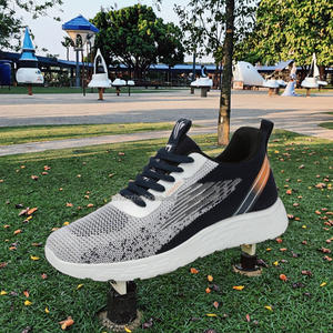 Nouvelles baskets décontractées pour hommes 2026 avec logo personnalisé, en maille PVC respirante et légère, à lacets, idéales pour la course longue distance - Product Image 2