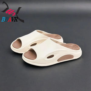 Deran 2025 OEM Chaussons d'intérieur et d'extérieur, Chaussures unisexes pour la maison, Chaussures de salle de bain tendance, Chaussons de récupération en mousse, Vente en gros pour hommes - Product Image 3