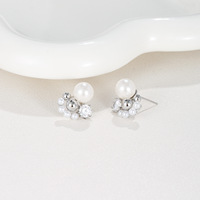 Boucles d'oreilles Huggie pour femmes, tige en argent 925, laiton plaqué or 14K, grappe de perles CZ, hypoallergéniques, cadeau de fête, vente en gros, OEM