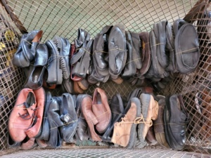 Scarpe da uomo colorate di alta qualità da donna e da bambino scarpe usate scarpe di seconda mano in balle - Product Image 5