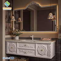Meuble-lavabo mural moderne en bois massif de style farmhouse avec évier en cuivre, miroir LED et vasque en céramique - Cuisine