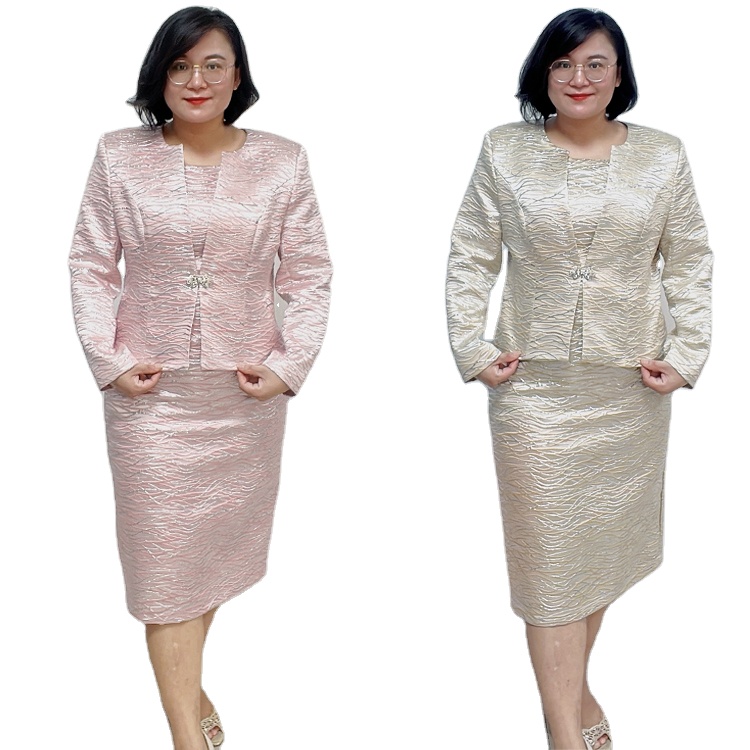 chinese dress ladies Never Less Than A Lady (Lost Lords): Putney, Mary Jo: 9781420103298:  Amazon.com: Books main image 0