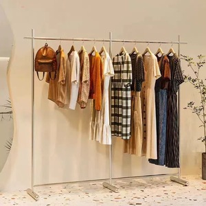 Portant à vêtements métallique à rail unique pour boutique de vêtements personnalisée, support de rangement pour magasin de vêtements OEM/ODM - Product Image 3