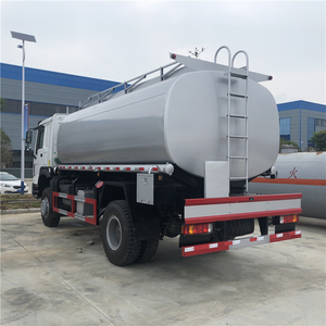 รถบรรทุกน้ำมันเชื้อเพลิง รถบรรทุกน้ำมัน CLW Sinotruk HOWO 4X4 12 ตัน รถจ่ายน้ำมันเชื้อเพลิง 266 แรงม้า สำหรับจ่ายน้ำมันเชื้อเพลิงในสถานที่ก่อสร้าง - Product Image 4