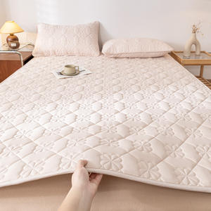 Set Sprei Modern Minimalis Laris Manis, Empat Musim, Anti Selip, Penutup Kasur Tahan Air, Tipis, untuk Kamar Tidur - Product Image 1