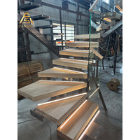 Kit d'escalier complet en tube carré Foshan : Escalier droit moderne avec marches en bois et garde-corps en verre pour villa et maison
