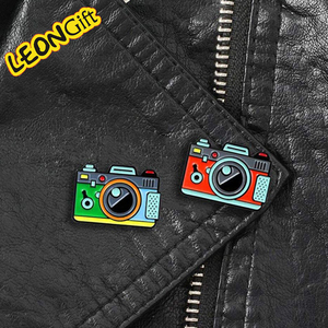 Badges métalliques personnalisés en gros, épingles émaillées design <span class=keywords><strong>Pikachu</strong></span>, épingles de mode à motif animal pour hommes et femmes, fabricant chinois - Product Image 3