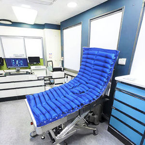 Matelas à air anti-escarres <span class=keywords><strong>Apex</strong></span> Medical Ripple en PVC avec housse amovible, fonction rafraîchissante, fermeté moyenne - pour hôpitaux et hôtels - Product Image 2