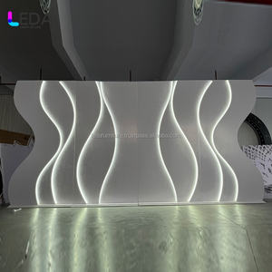 Lida ผนังสีขาวสำหรับตกแต่งฉากหลังเวทีแต่งงานพร้อมไฟ LED สำหรับงานเลี้ยงงานแต่งงาน - Product Image 1