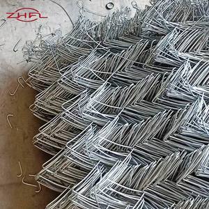 รั้วลวดตาข่ายชุบสังกะสีแบบไซโคลน ขนาด 8 ฟุต 6 ฟุต รั้วตาข่ายแบบโซ่ลายเพชร ขนาด 8 ฟุต 6 ฟุต แบบม้วน - Product Image 4