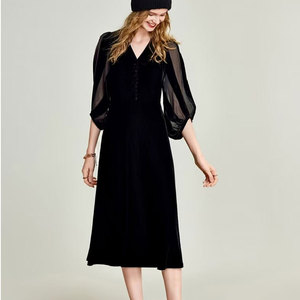 Personalizado elegante negro de gama alta de terciopelo real diseño sentido señoras Luz de lujo estilo hueco vestido de noche de manga - Product Image 1