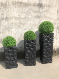 Jardinière conique carrée haute Tremont Grandes jardinières carrées pour plantes d'extérieur Jardinage et pot de fleurs pour patio ou porche - Product Image 5