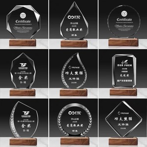 Trophées en cristal Chen Qi avec étoile à cinq branches, cadeaux d'affaires pour les cérémonies de remise de prix et les réunions annuelles - Product Image 3