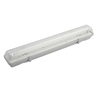 Luminaire tubulaire LED LONGLUX de haute qualité, étanche et résistant aux intempéries, avec indice de protection IP65, garantie de 5 ans pour une utilisation en entrepôt/parc/extérieur