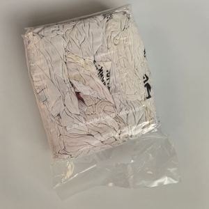 Trapos de algodón blancos con estampado, trapos industriales reciclados, trapos de camiseta blancos, trapos de limpieza blancos reciclados, todo tipo de trapos. - Product Image 1