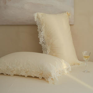 Set di Biancheria da Letto di Lusso Personalizzato in Cotone 180 Fili, 4 Pezzi con Ricami Floreali, Stile Principessa Moderno con Pizzo Arricciato, Piumino per Tutte le Stagioni - Product Image 6