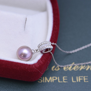 Collier pendentif en perle d'eau douce blanche avec une forte luminosité, faibles défauts, chaîne en argent S925 en forme de Y et chaîne à fermoir en os - Product Image 2