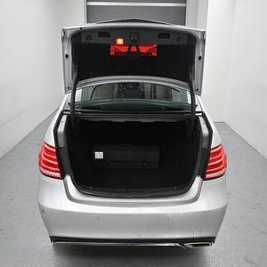 Mercedes-Benz Classe E 220d 4MATIC Avantgarde Automatique Diesel Premium Berline Exécutive d'Affaires Rénovée avec Historique d'Entretien Complet - Product Image 6