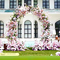 Dekorasi Pernikahan Lengkungan Bunga Sutra Buatan Desain Bunga Berbentuk Tanduk Mawar Daisy Hydrangea Daun Monstera Dekorasi Latar Belakang
