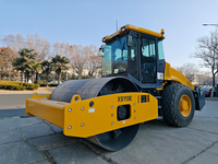 Nouveau Compacteur Vibratoire Monocylindre XS113E de 11 Tonnes pour Terrassement et Travaux de Construction - En Vente