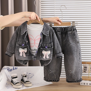 Set di Abbigliamento per Ragazze: <span class=keywords><strong>Giacca</strong></span> di Jeans Blu con Fiocchi, <span class=keywords><strong>Camicia</strong></span> Bianca a Maniche Lunghe + Jeans, Set Cargo 3 Pezzi Nero - Product Image 2
