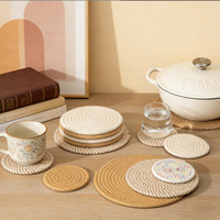 Sous-verres en bois tressé au design moderne Evergreen, tapis de table tissé, dessous de plat, dessous de pot pour usage domestique
