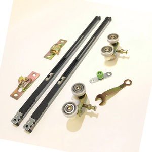 Rodillos de puerta deslizante colgantes de <span class=keywords><strong>tres</strong></span> ruedas para puertas de madera - Product Image 1