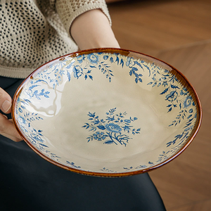 Assiette de service en céramique florale antique, ronde, profonde, 9 pouces, plat décoratif pour service à table - Product Image 1