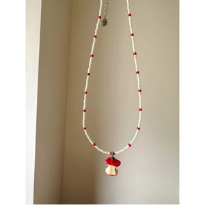 Juste une morsure ~ Collier perlé mignon noyau de pomme Chaîne de clavicule amusante mignonne - Product Image 5