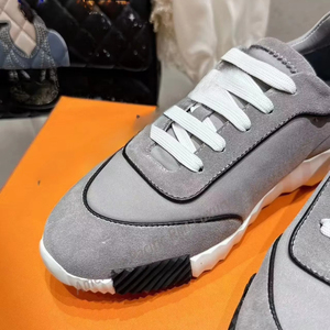 รองเท้าลำลองเดินช้าสี่ฤดูของเธอสำหรับผู้ชายและผู้หญิงสไตล์กีฬาใส่สบายเหมาะสำหรับคู่รักในการตกแต่งภายใน - Product Image 4