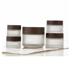 Bouteille en verre givrée noire avec sérigraphie effet bois et bouchon à vis pour masque facial crème, modèle 0214, 30g 100g, sous-emballage - Product Image 4