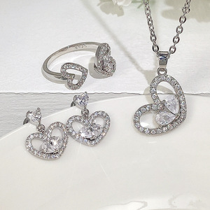 Ensemble collier et boucles d'oreilles pendantes en cuivre pour femme, ensemble cadeau trois pièces pour mariage et fête - Product Image 3