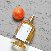 Flacon de Parfum de Luxe en Verre Rond 50 ml avec Bouchon en Marbre et Fond Montagne, Bouteille Unique