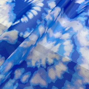 Tela de malla estampada digitalmente con efecto tie-dye <span class=keywords><strong>azul</strong></span> personalizada, 91% poliéster, 9% elastano, 120GSM, malla Power Net para camisetas modernas - Product Image 3