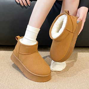 Bottes de neige à semelle épaisse pour femmes, doublées et épaissies, nouveau style, antidérapantes et imperméables, adaptées aux températures hivernales, vente en gros - Product Image 1