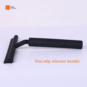 Vendita calda grigio nero bianco OEM retrattile Silicone doccia tergipavimento all'ingrosso <span class=keywords><strong>tergicristalli</strong></span> <span class=keywords><strong>lavavetri</strong></span> lama d'acqua manico lungo - Product Image 4